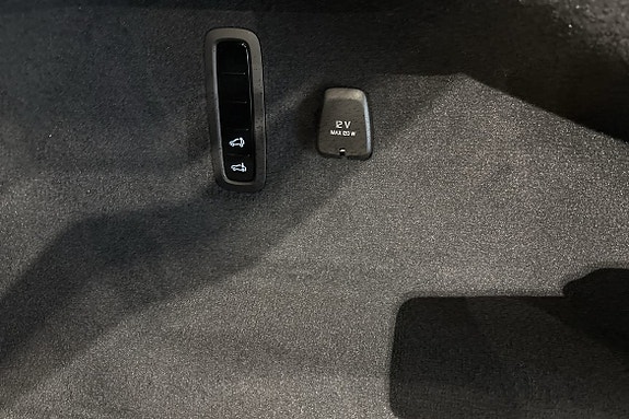 Volvo ES90 17 of 17