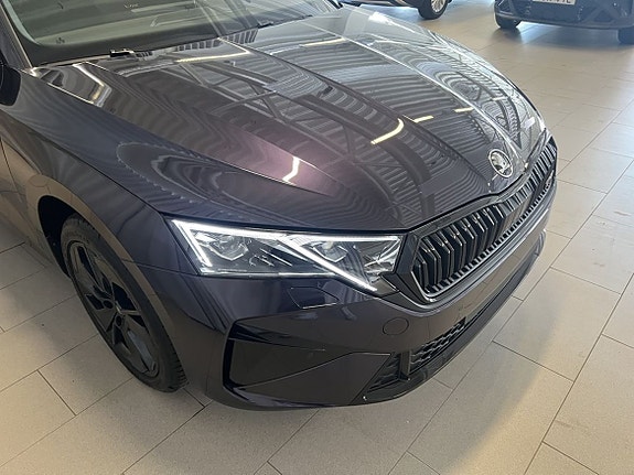 Skoda Octavia 3 of 5