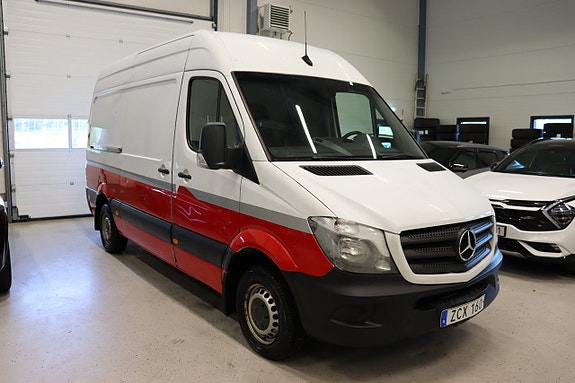 Mercedes-Benz Sprinter 211 2 of 18