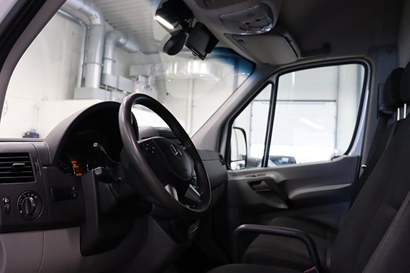 Mercedes-Benz Sprinter 211 8 of 18