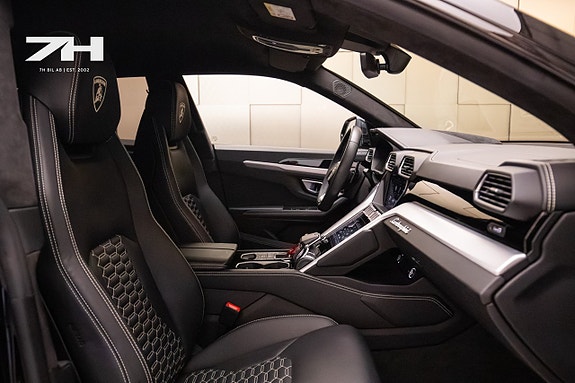 Lamborghini Urus 18 of 30