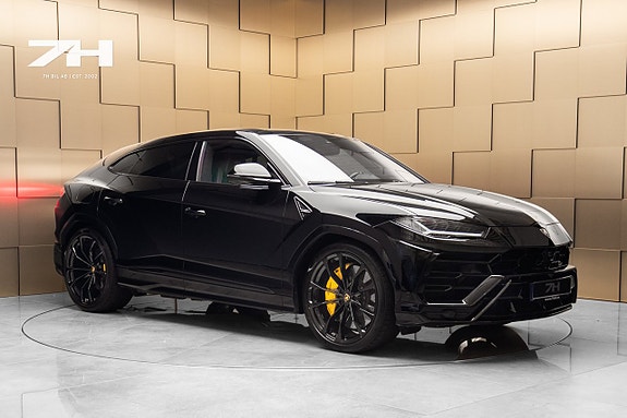 Lamborghini Urus 7 of 30