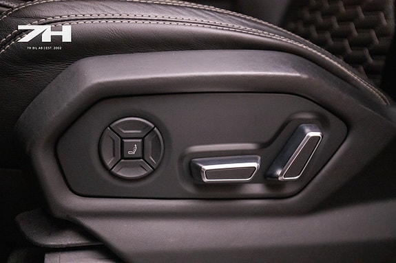 Lamborghini Urus 21 of 30