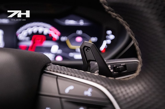 Lamborghini Urus 14 of 30