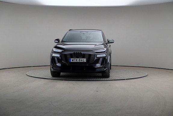 Audi Q6 e-tron 3 of 5