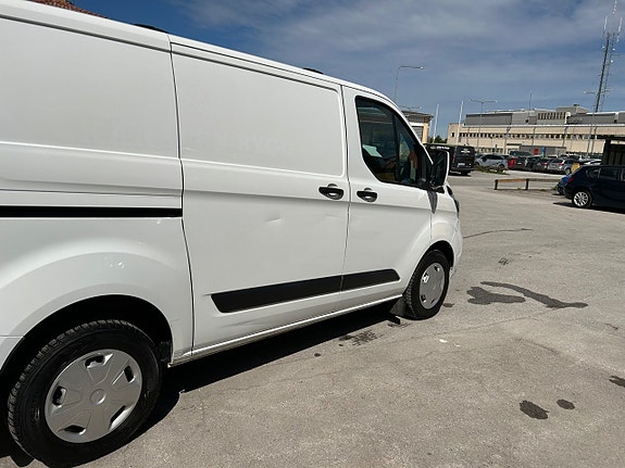 Ford Transit Custom 9 of 10