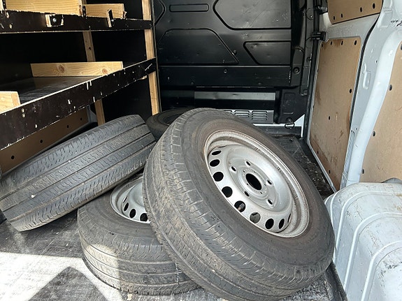 Ford Transit Custom 8 of 10