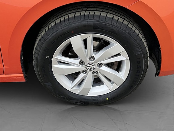 Volkswagen Polo 23 of 26