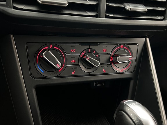 Volkswagen Polo 17 of 26