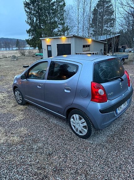 Nissan Pixo 2 of 2