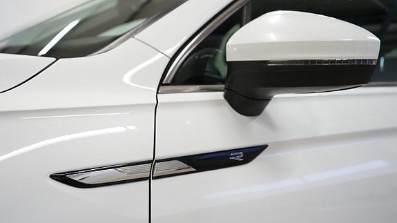 Volkswagen Tiguan Allspace 4 of 5
