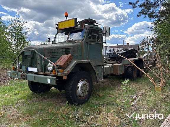 Lastbil med trailer - Scania, LA82B Förlängd
