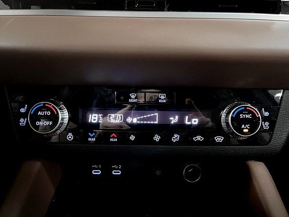 Mitsubishi Outlander 18 of 27