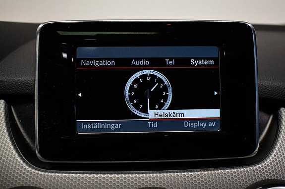 Mercedes-Benz B180 11 of 19