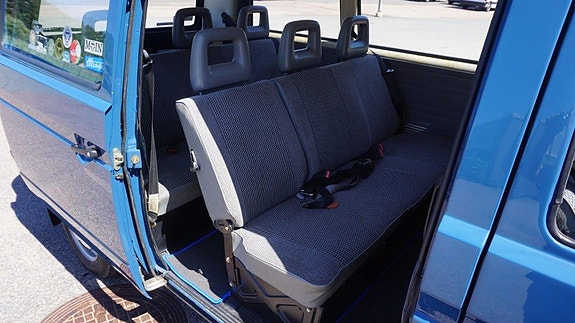 Volkswagen Caravelle 5 of 5