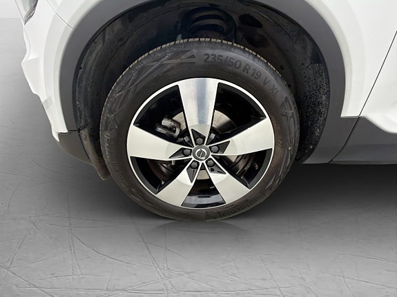 Volvo XC40 30 of 30