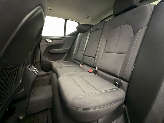 Volvo XC40 16 of 30