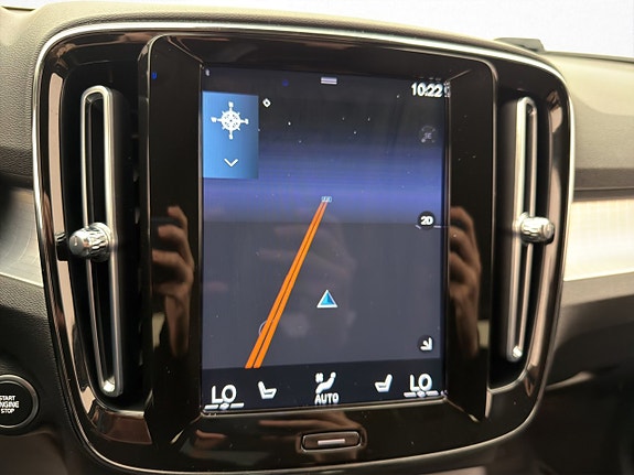Volvo XC40 15 of 30
