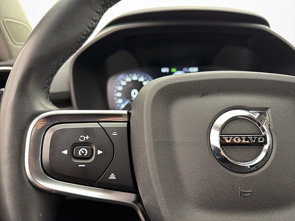 Volvo XC40 18 of 30