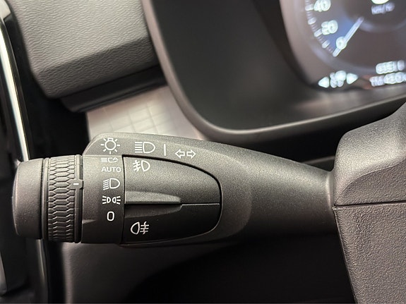 Volvo XC40 27 of 30