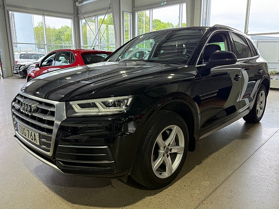 Audi Q5 2 of 5
