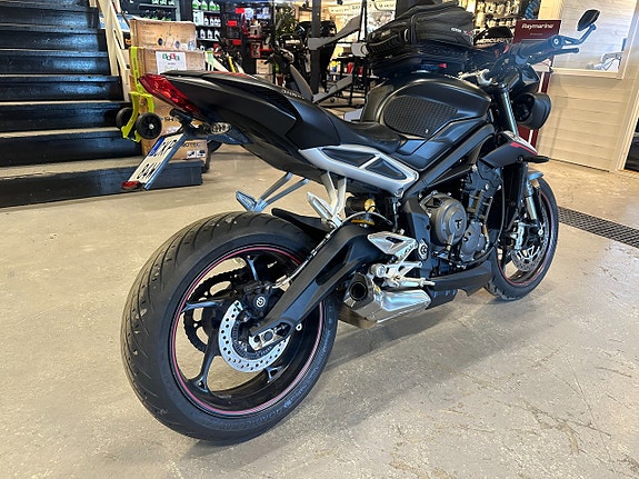 Triumph Street Triple RS 765 6 of 6