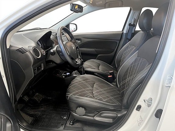 Mitsubishi Space Star 4 of 17