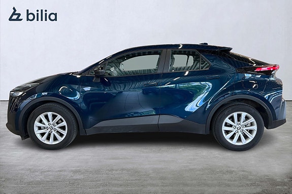 Toyota C-HR 3 of 5