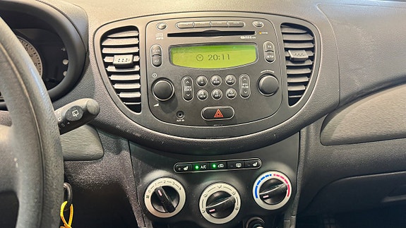 Hyundai i10 10 of 16