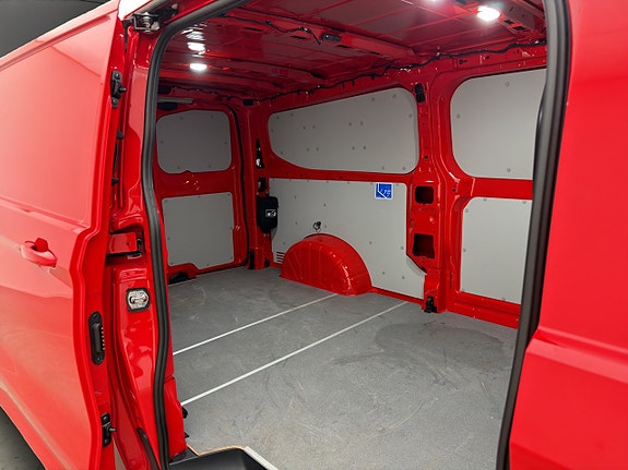 Volkswagen Transporter 18 of 30