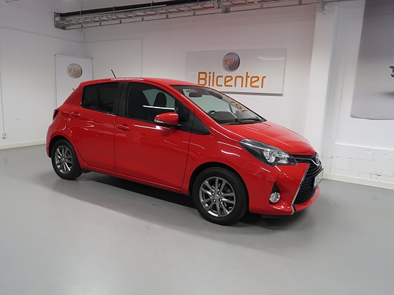 Toyota Yaris 4 of 5
