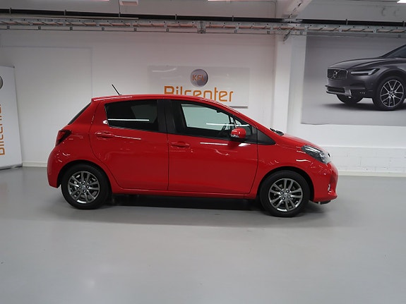 Toyota Yaris 5 of 5