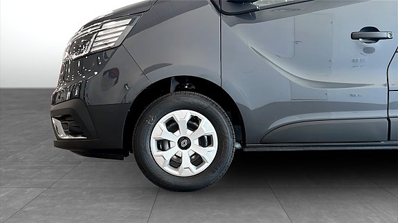 Renault Trafic 9 of 11