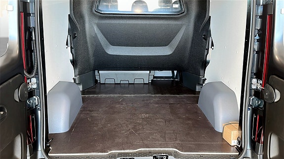 Renault Trafic 10 of 11