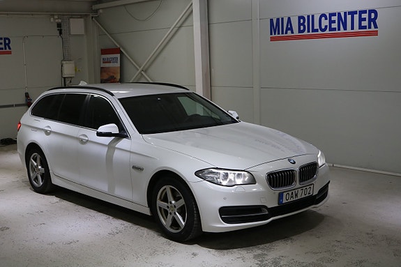 BMW 520d 3 of 5