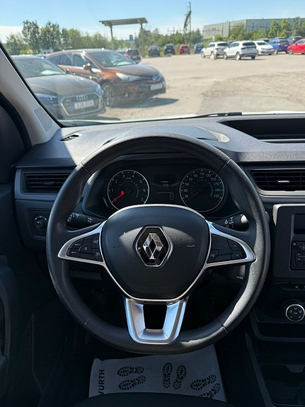 Renault Kangoo Express 9 of 10