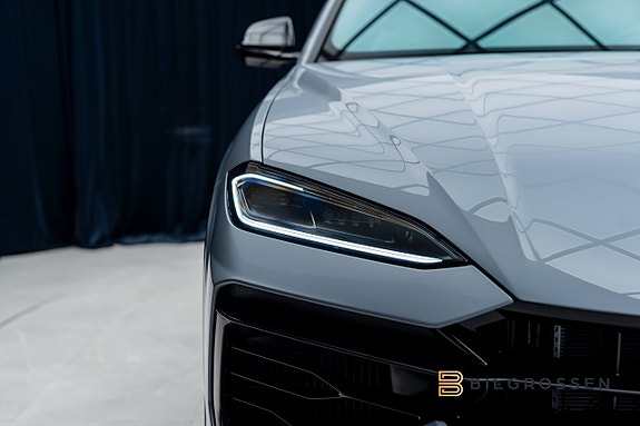 Lamborghini Urus 11 of 25