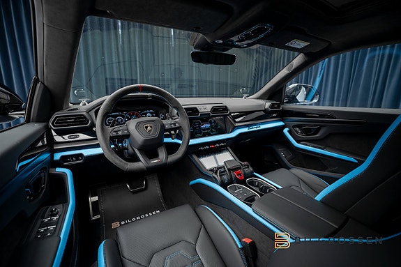 Lamborghini Urus 14 of 25