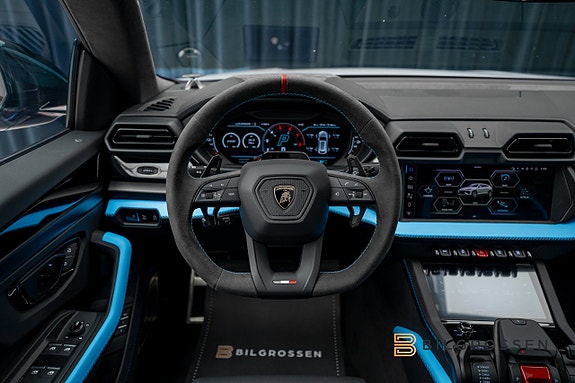 Lamborghini Urus 19 of 25