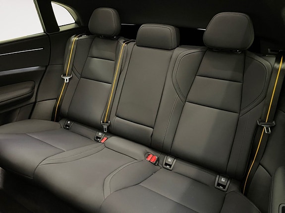 Polestar 4 14 of 23