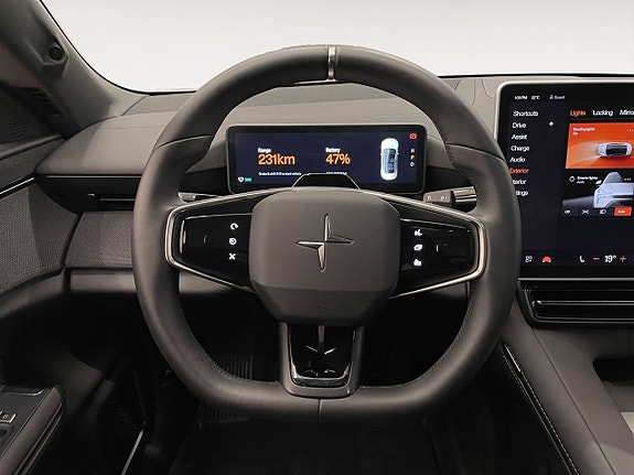 Polestar 4 13 of 23