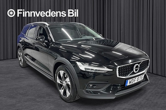 Volvo V60 Cross Country 4 of 5
