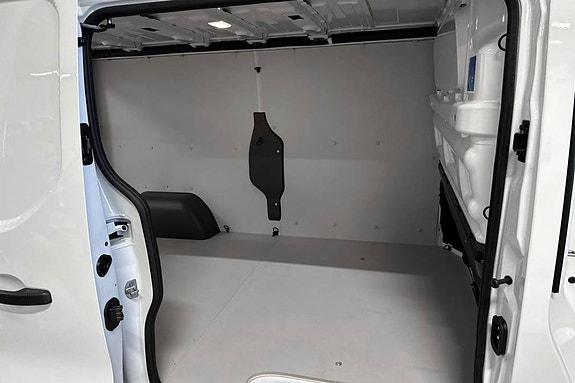 Renault Trafic 6 of 9