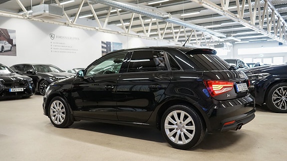 Audi A1 4 of 5