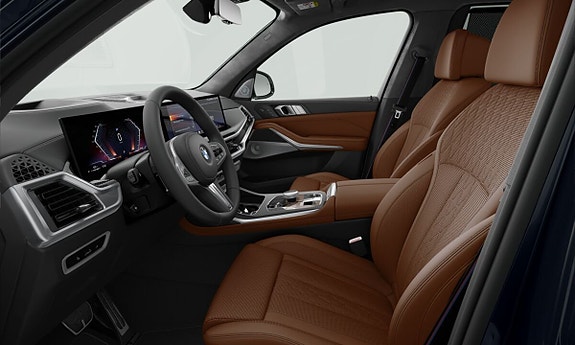 BMW X7 4 of 16