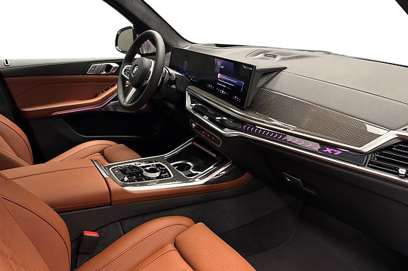 BMW X7 11 of 16