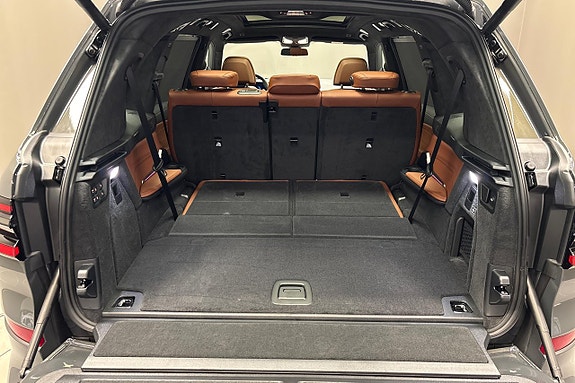 BMW X7 14 of 16