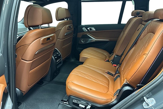 BMW X7 10 of 16
