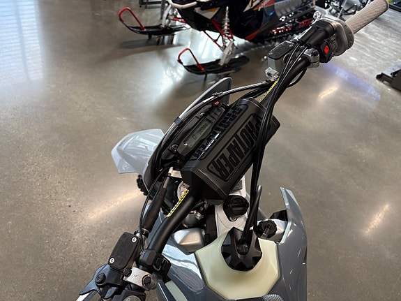 Husqvarna TE 300 PRO 4 of 4