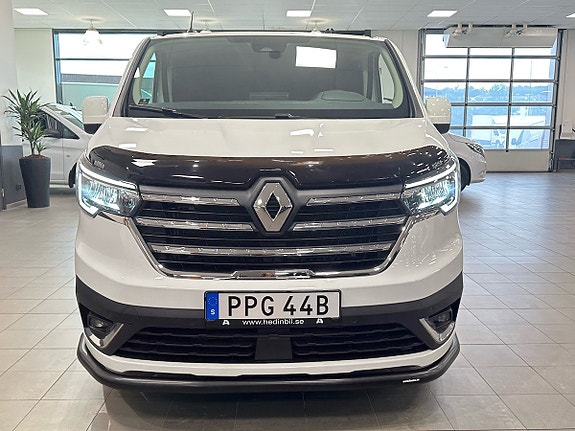 Renault Trafic 2 of 11